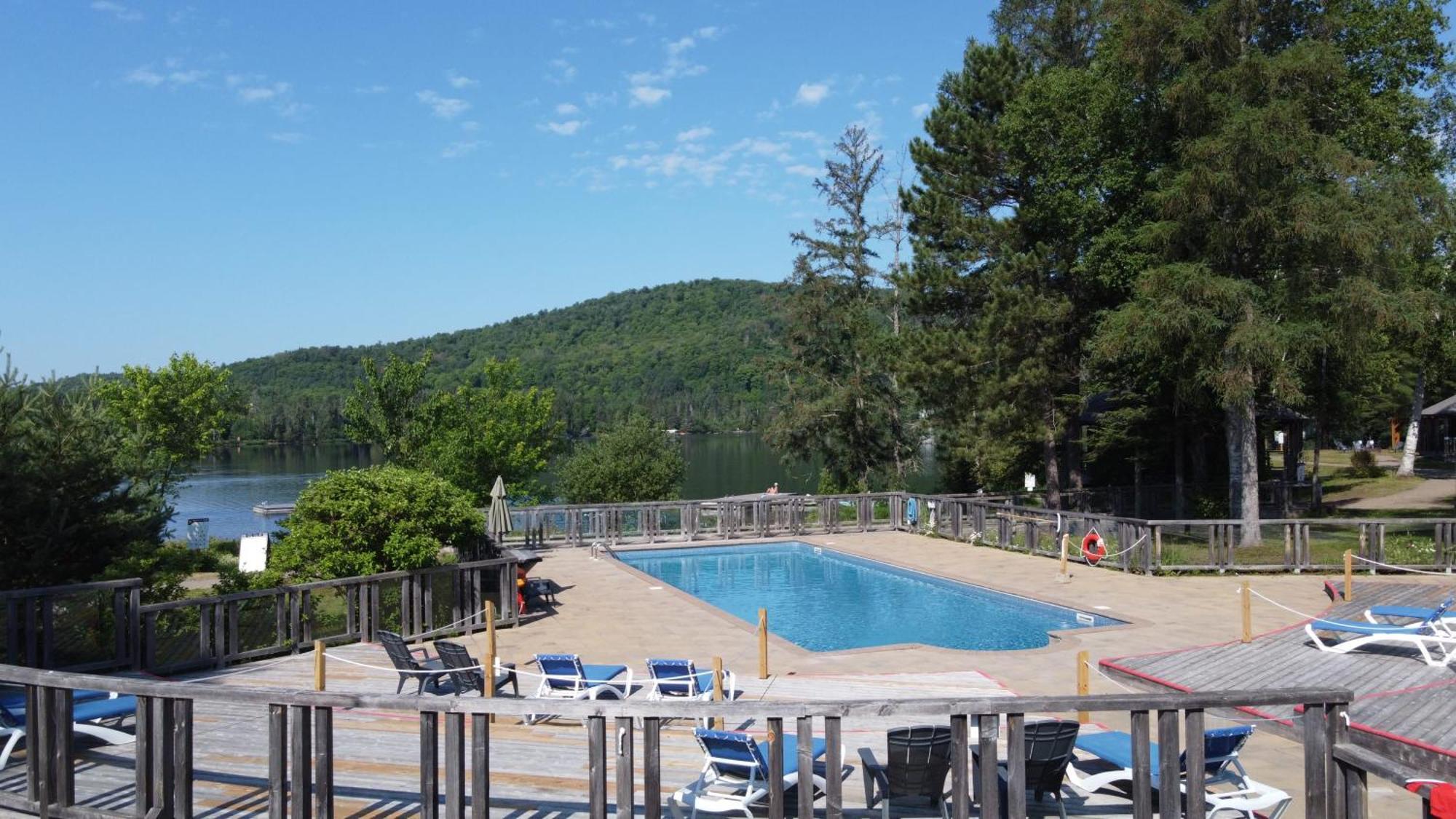 Lakefront Mountain View - Resort Loft Lac Superieur Exterior photo